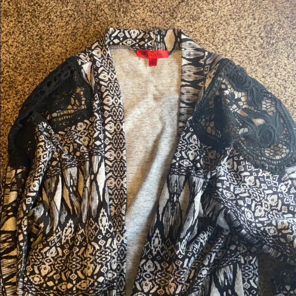Grey and black cardigan - Picture 3 of 4